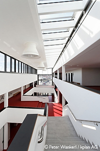 b06_atrium